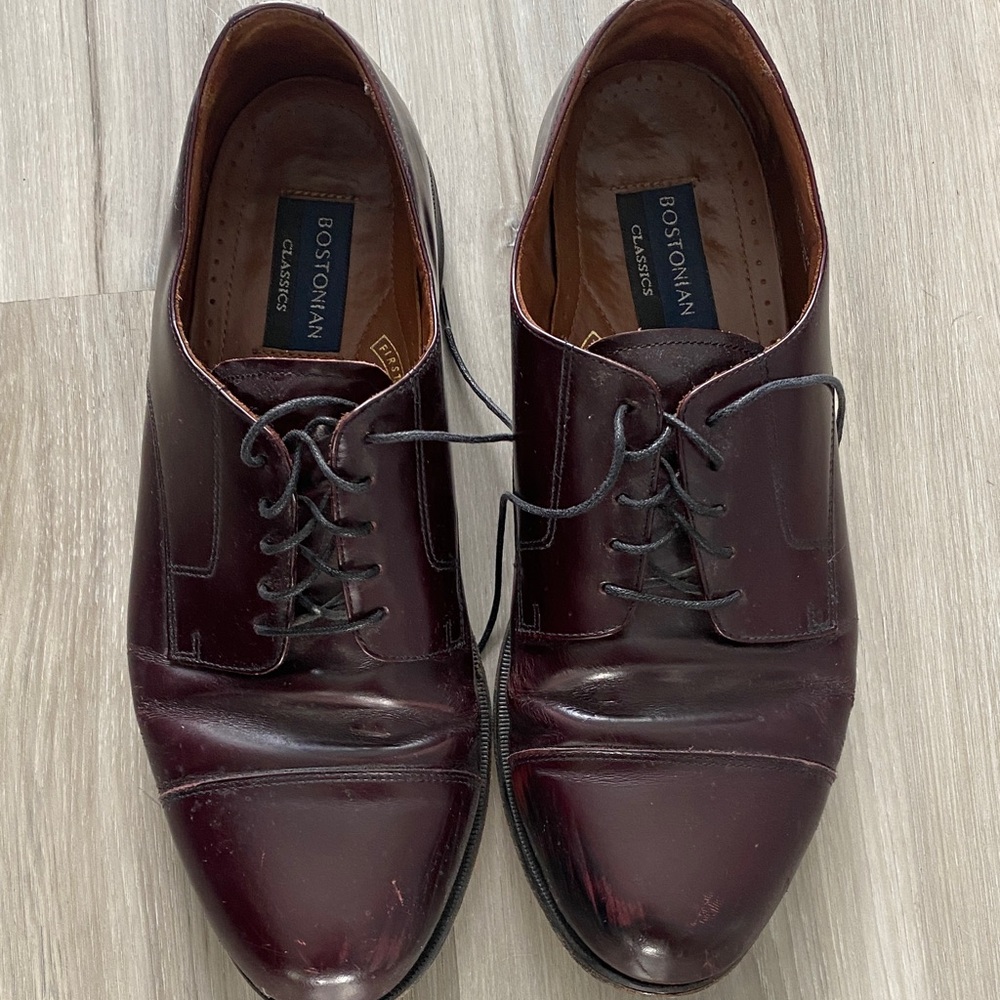 Bostonian Men's Dark Burgundy Oxfords
